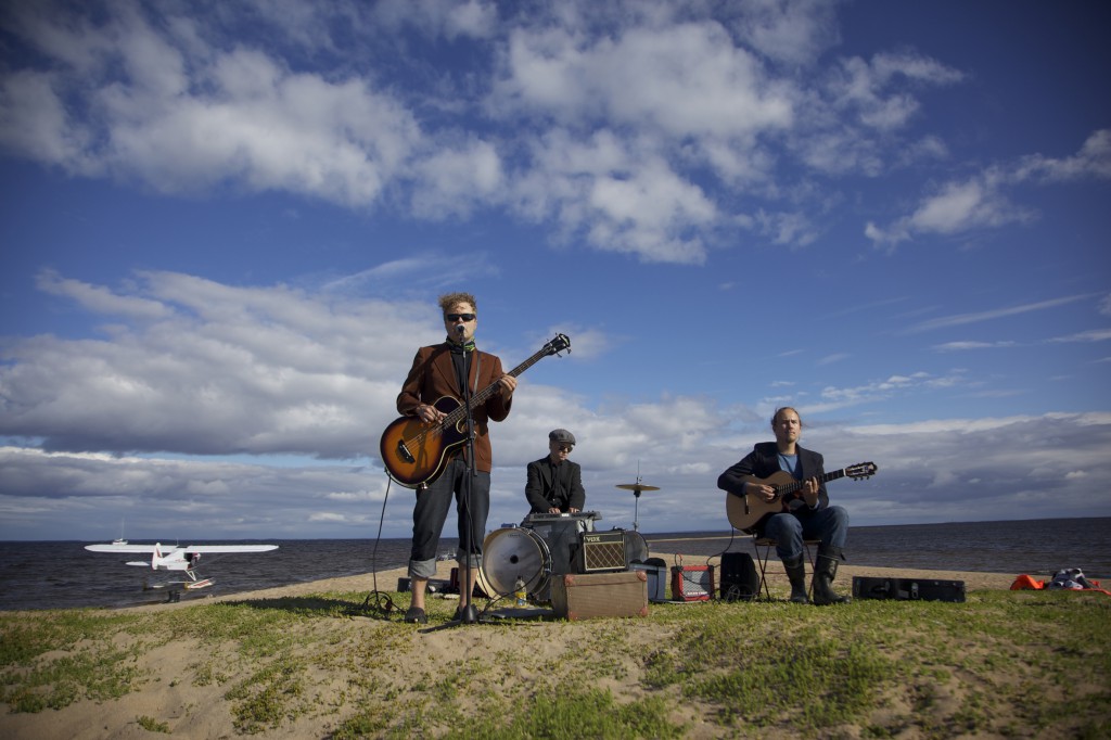 JukkaTakalonMaakinenMysteeriTrioSantapankki@InkeriJäntti